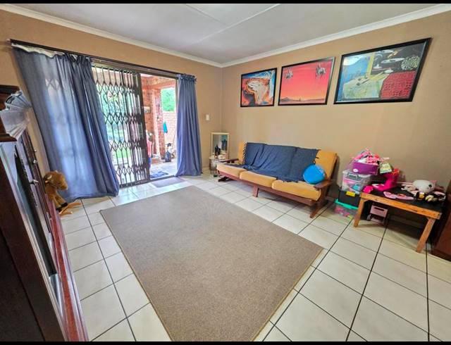 3 BEDROOM TOWNHOUSE FOR SALE IN MEYERTON CENTRAL